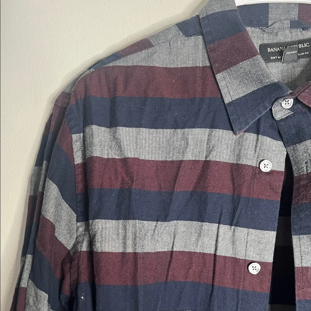 Banana Republic Men's Button-Down Shirt in Navy, Gray & Burgundy